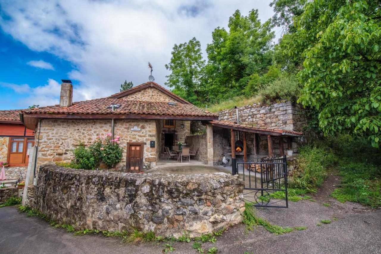 Landhaus La Carrozal Senda Del Oso Orelleiru